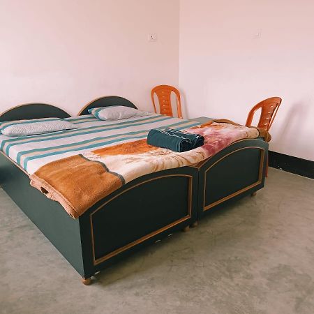Kamla Guest House Kushinagar Kültér fotó