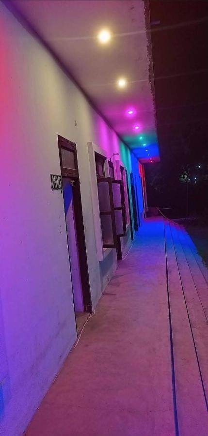 Kamla Guest House Kushinagar Kültér fotó