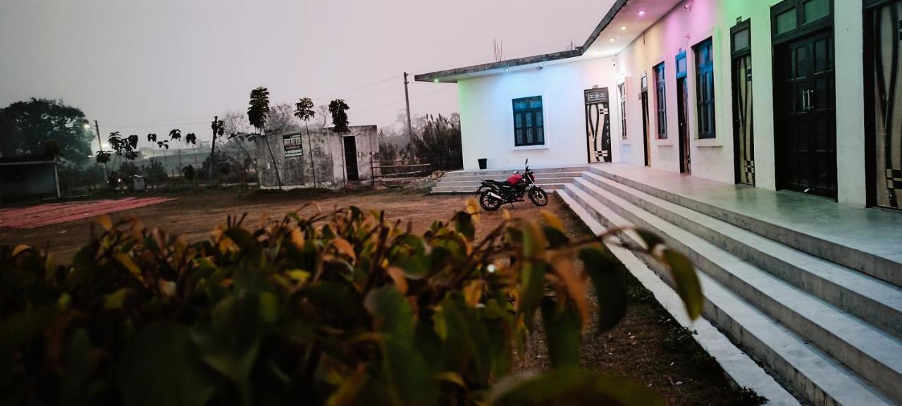 Kamla Guest House Kushinagar Kültér fotó