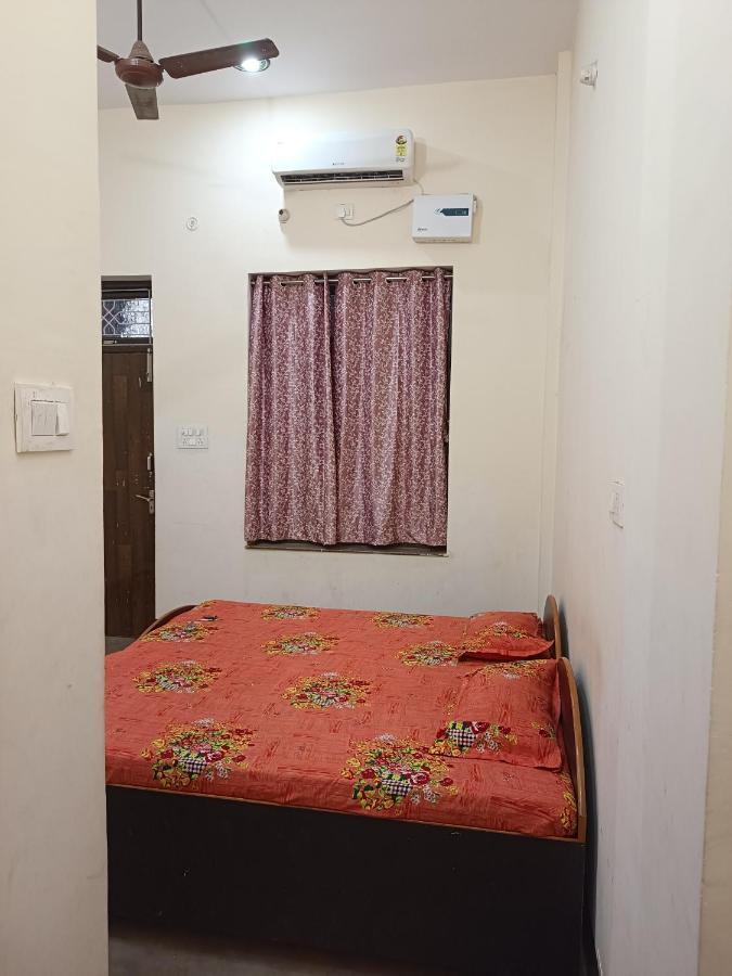 Kamla Guest House Kushinagar Kültér fotó